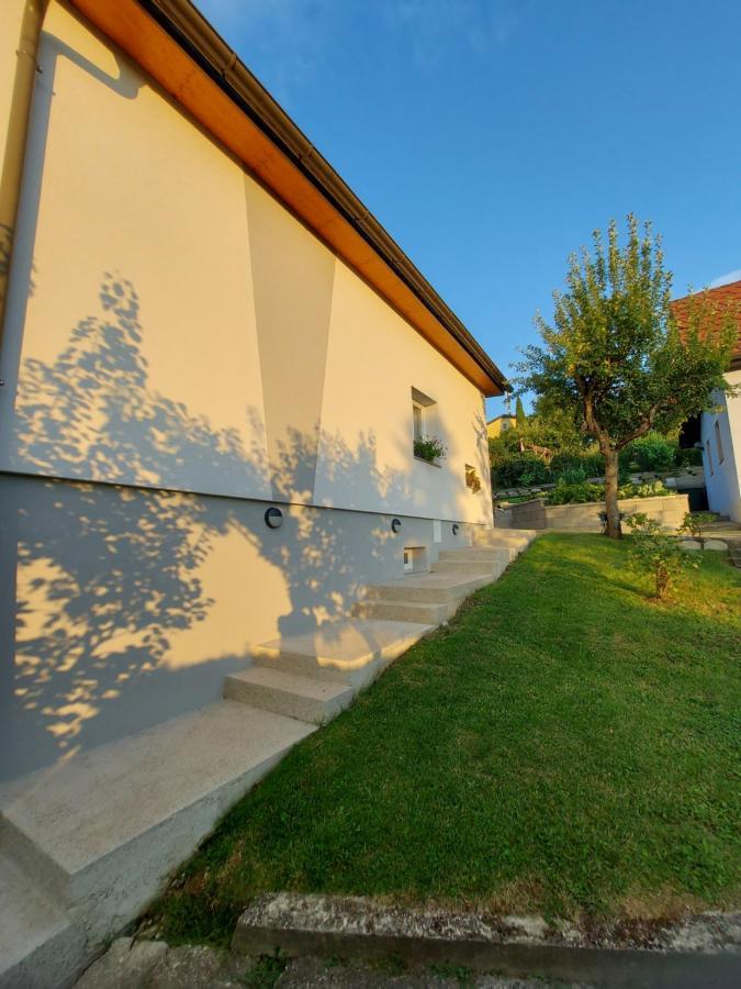 Privatzimmer Roland Hutten Exteriör bild