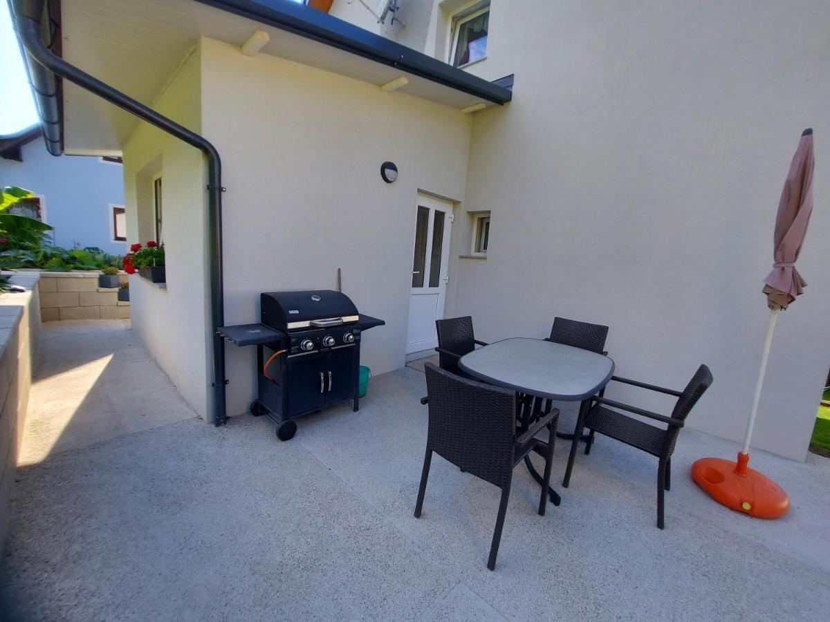 Privatzimmer Roland Hutten Exteriör bild