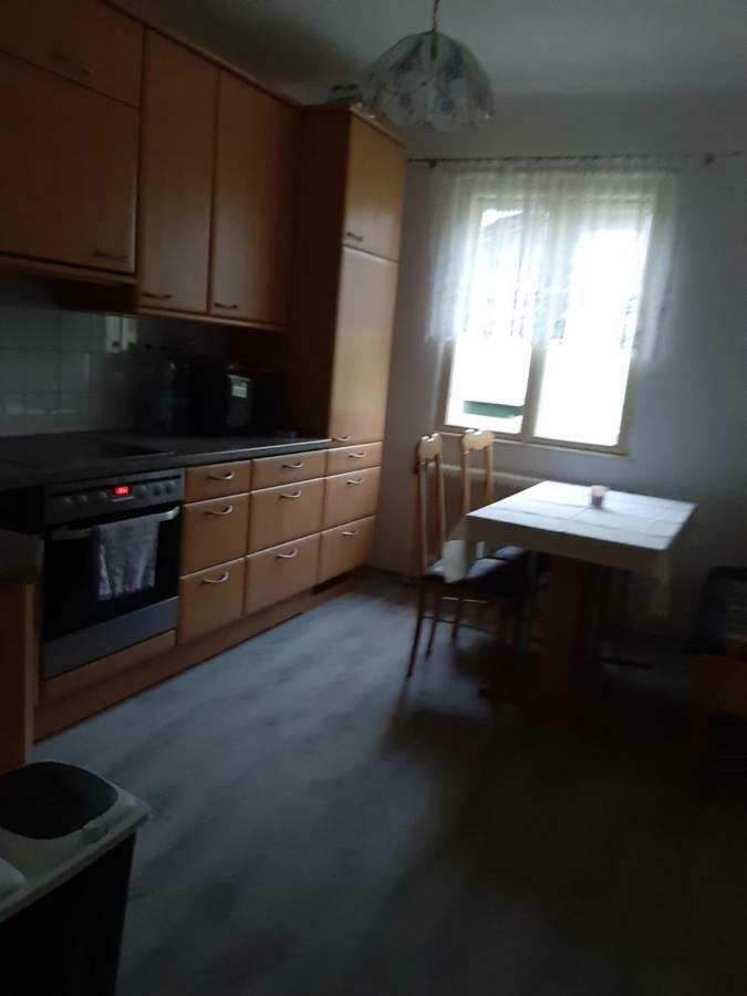 Privatzimmer Roland Hutten Exteriör bild